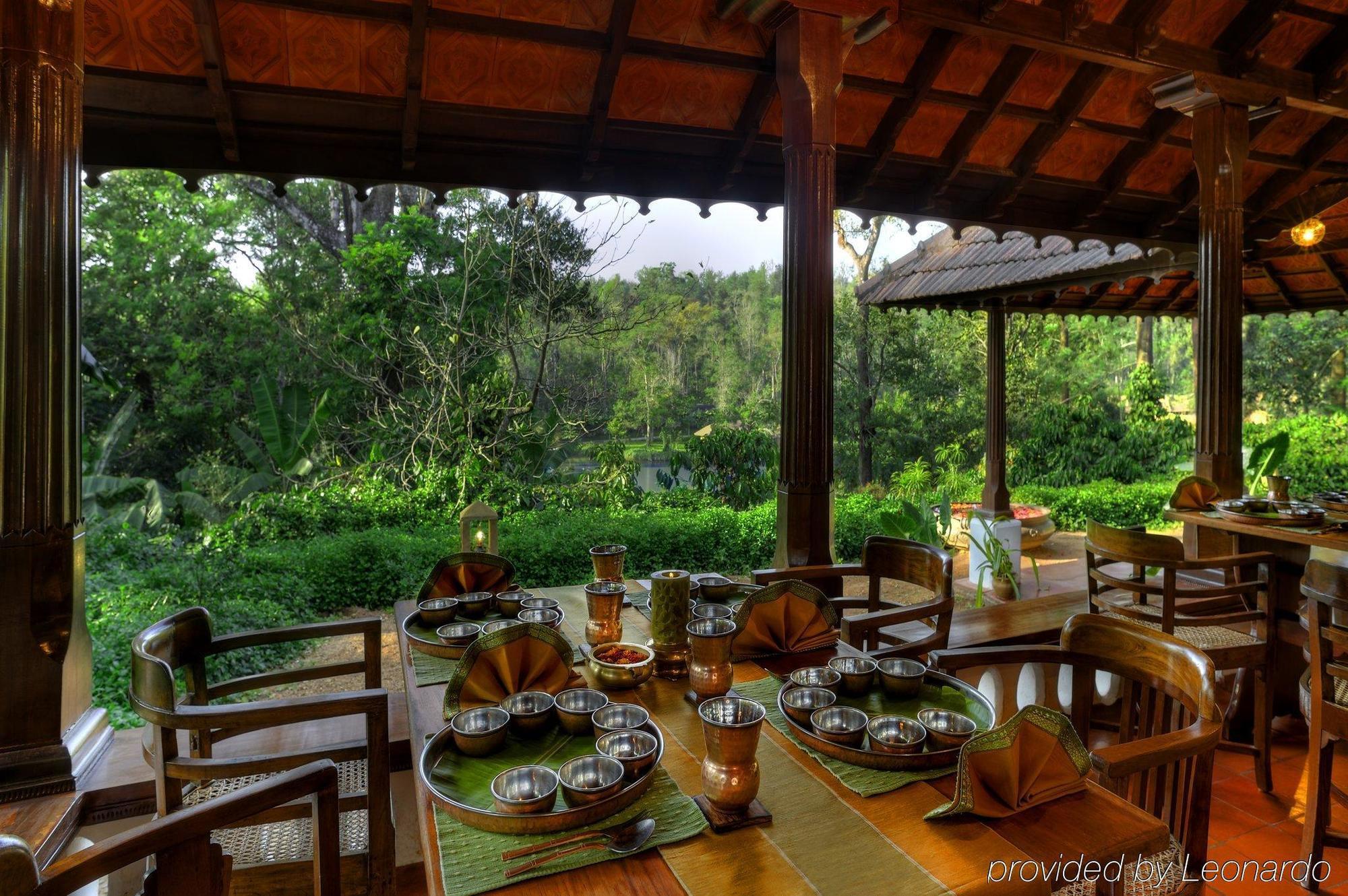 Evolve Back Coorg Hotel Hassan Restaurante foto